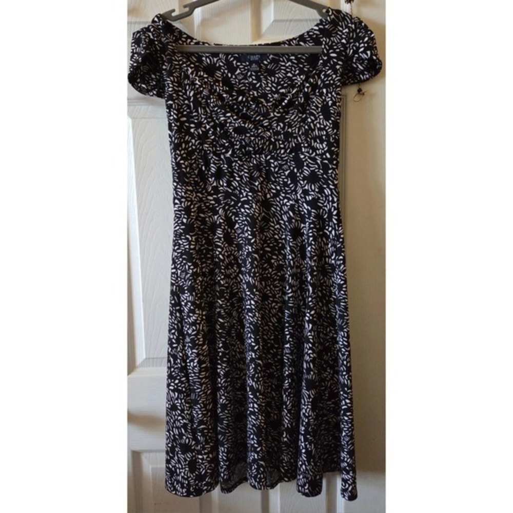 Women's‎ CHAPS Black and White Cap Sleeve Dress, Flowy, size Medium, NWOT